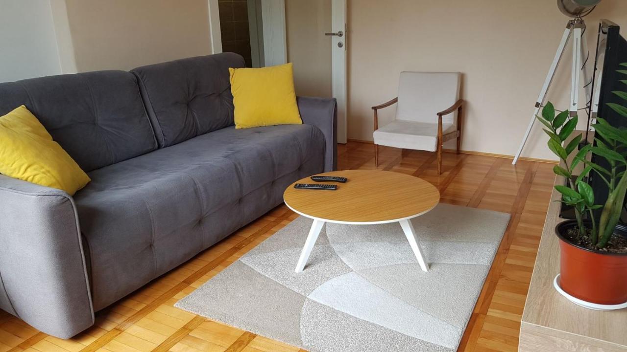 Apartman No.5 โนวีซาด ภายนอก รูปภาพ