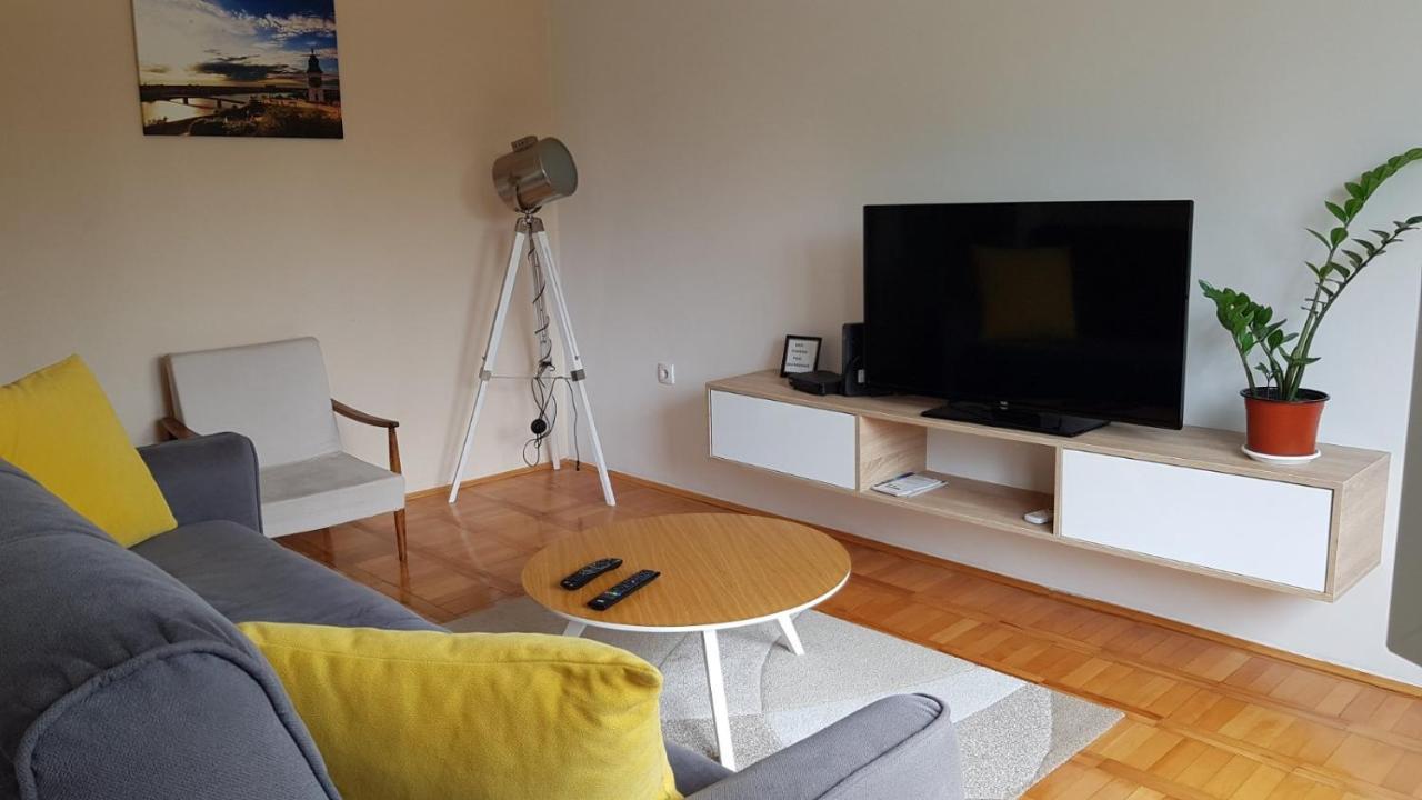 Apartman No.5 โนวีซาด ภายนอก รูปภาพ