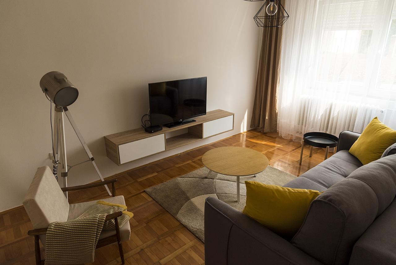 Apartman No.5 โนวีซาด ภายนอก รูปภาพ