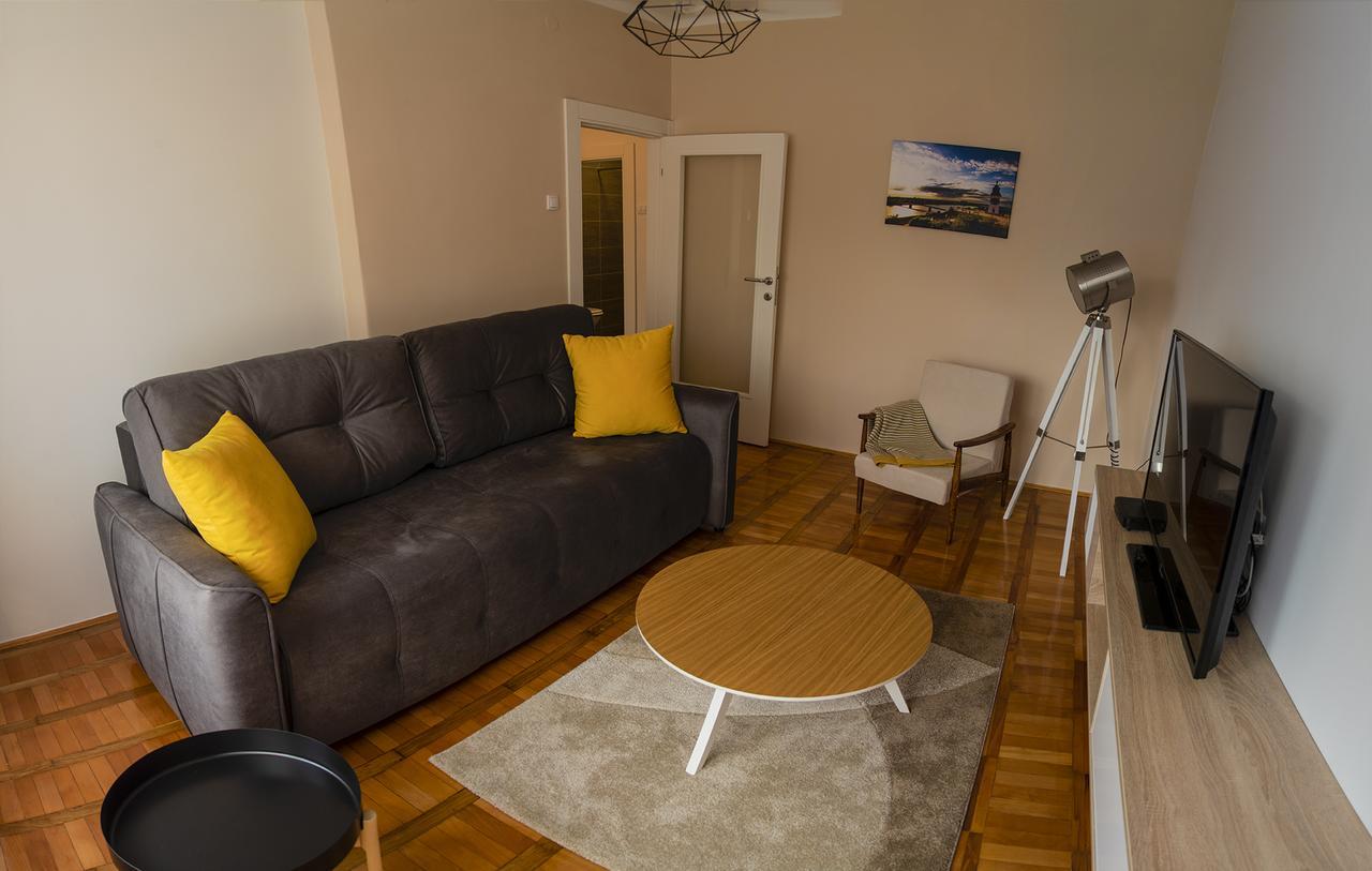 Apartman No.5 โนวีซาด ภายนอก รูปภาพ